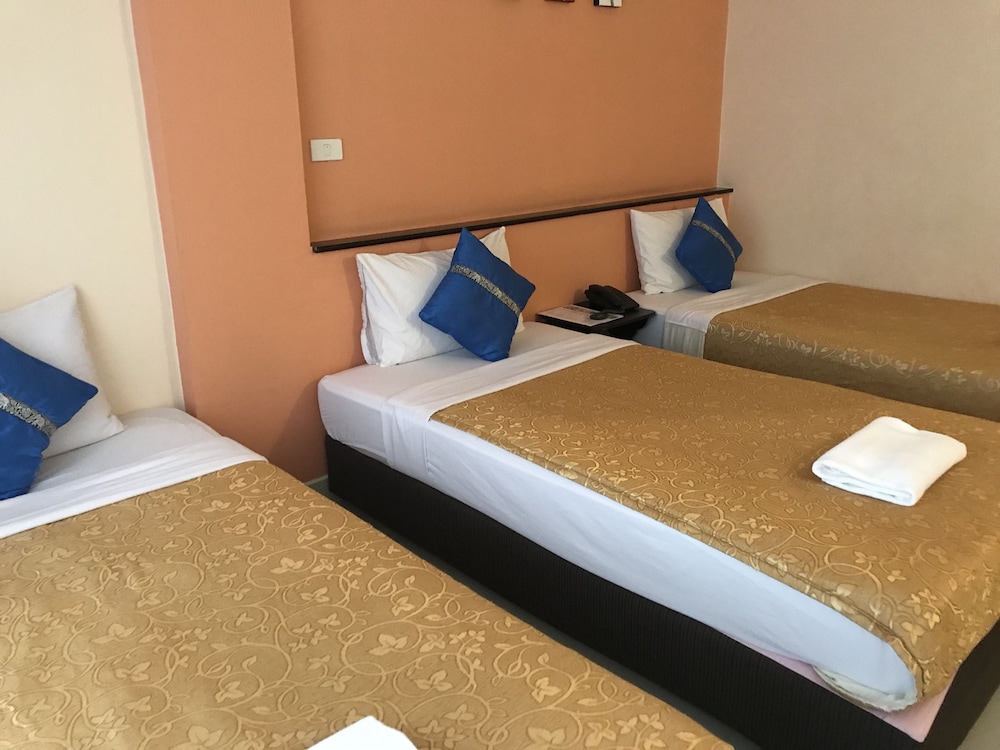 Ton Thong Resort Hotel 12/40