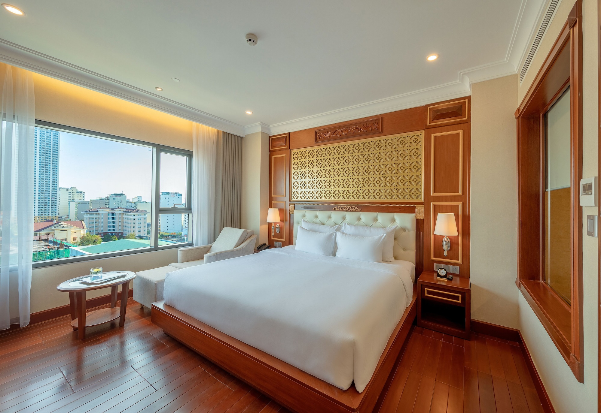 EXECUTIVE, SUITE, OCEAN FRONT