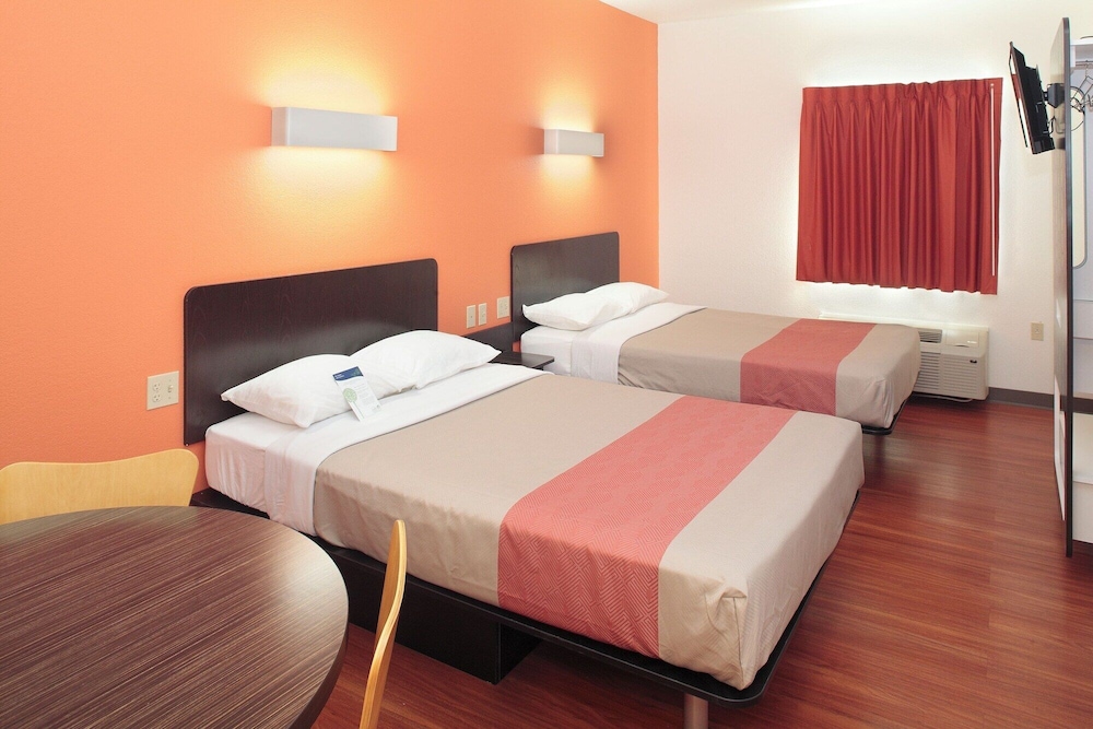 Motel6 Wilkes Barre, PA - Arena 21/51