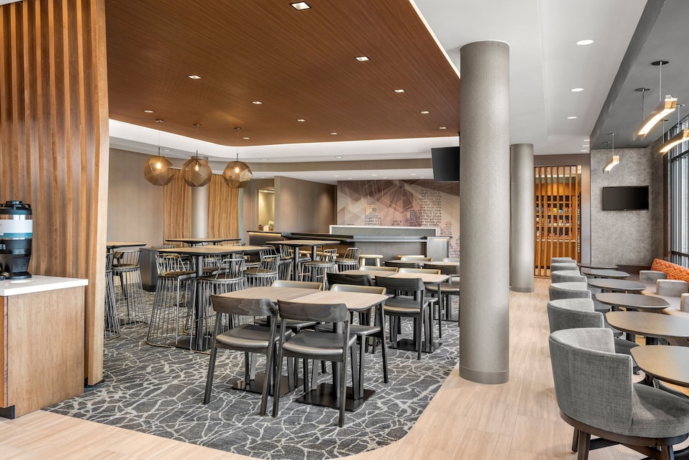 SpringHill Suites by Marriott Menomonee Falls 14/22