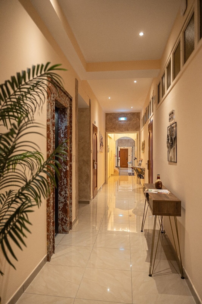 Hotel Roma 10/50