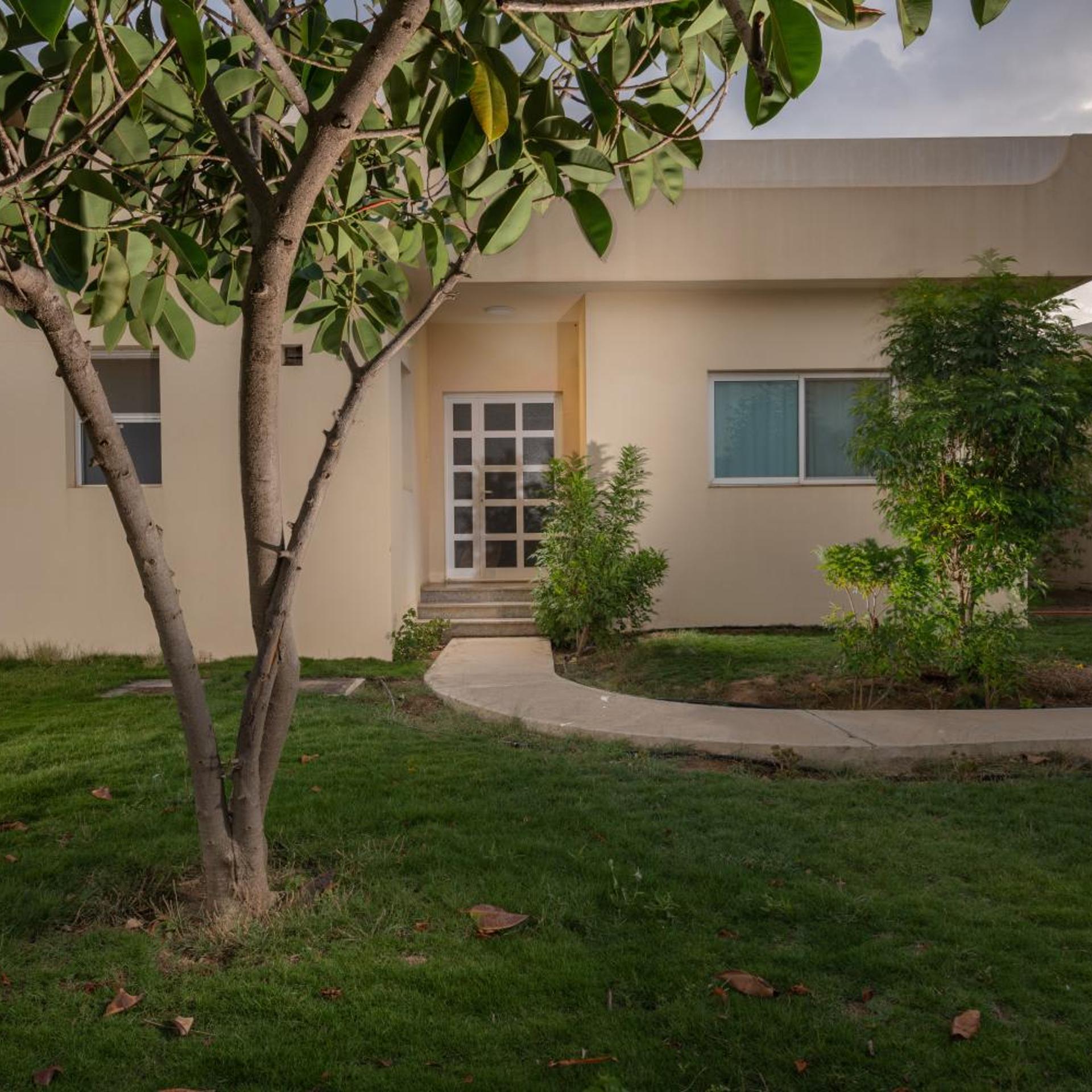 فندق المطار(Airport Hotel) 44/47