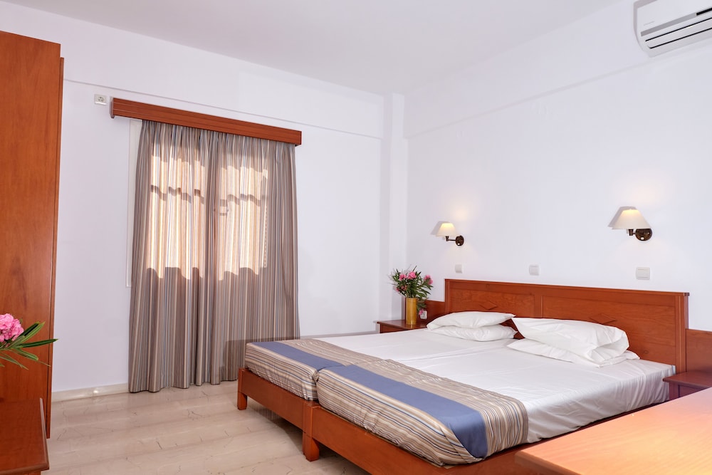 Niros Beach Apartments 25/58