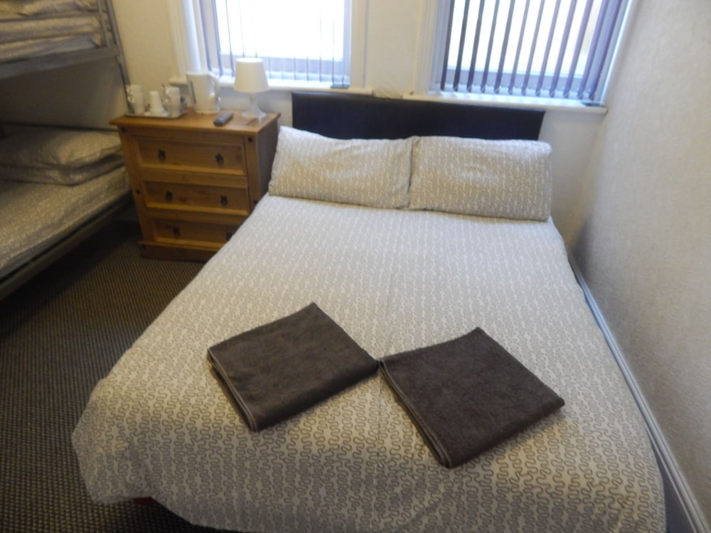 Llanryan Guest House 23/39