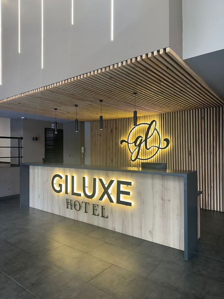 Giluxe Hotel Pereira 1/36