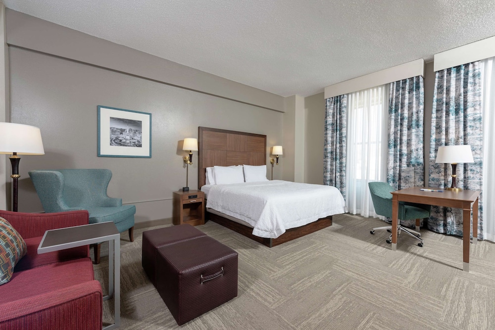 Hampton Inn Indianapolis Downtown Across From Circle Centre 16/75