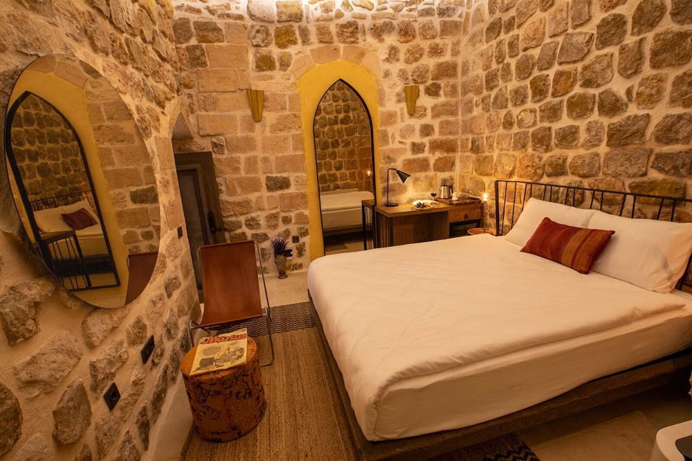 Mirsoum Hotel 6/34