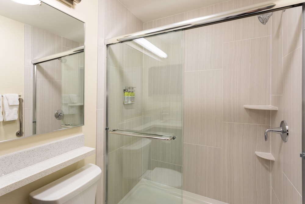 Candlewood Suites Rochester Mayo Clinic Area 18/50
