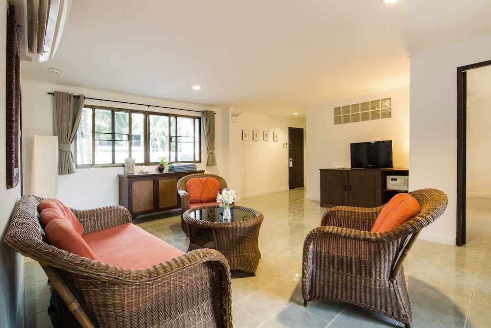 Dolphin Bay Resort 40/69