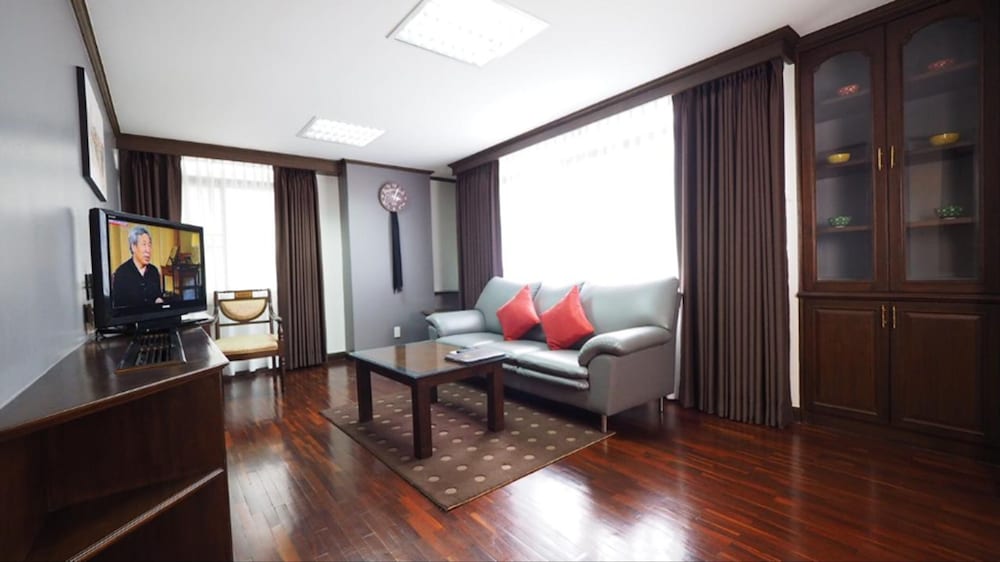 Yellow Ribbon Hills Boutique Suites 32/67