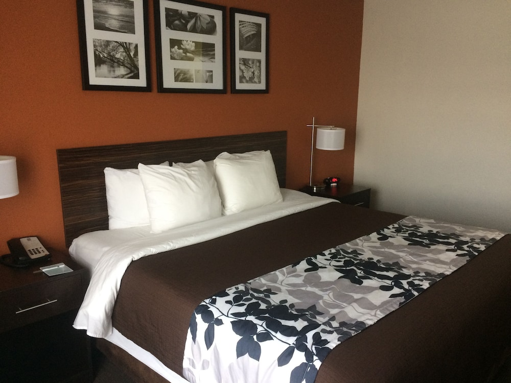 Sleep Inn & Suites And Conference Center Downtown 9/40
