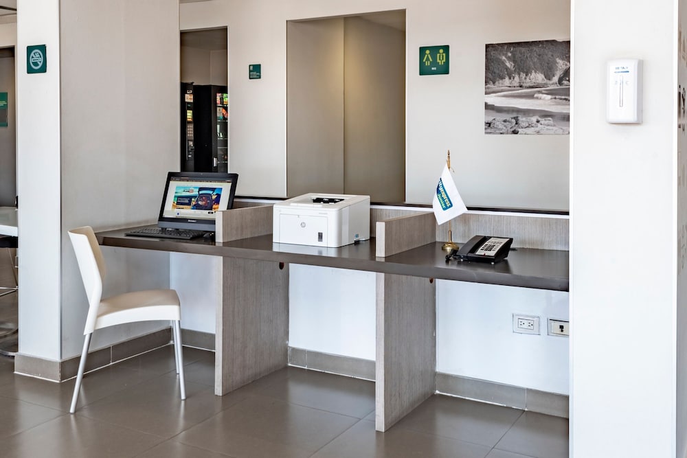 City Express Junior by Marriott Ciudad Del Carmen Aeropuerto 36/44