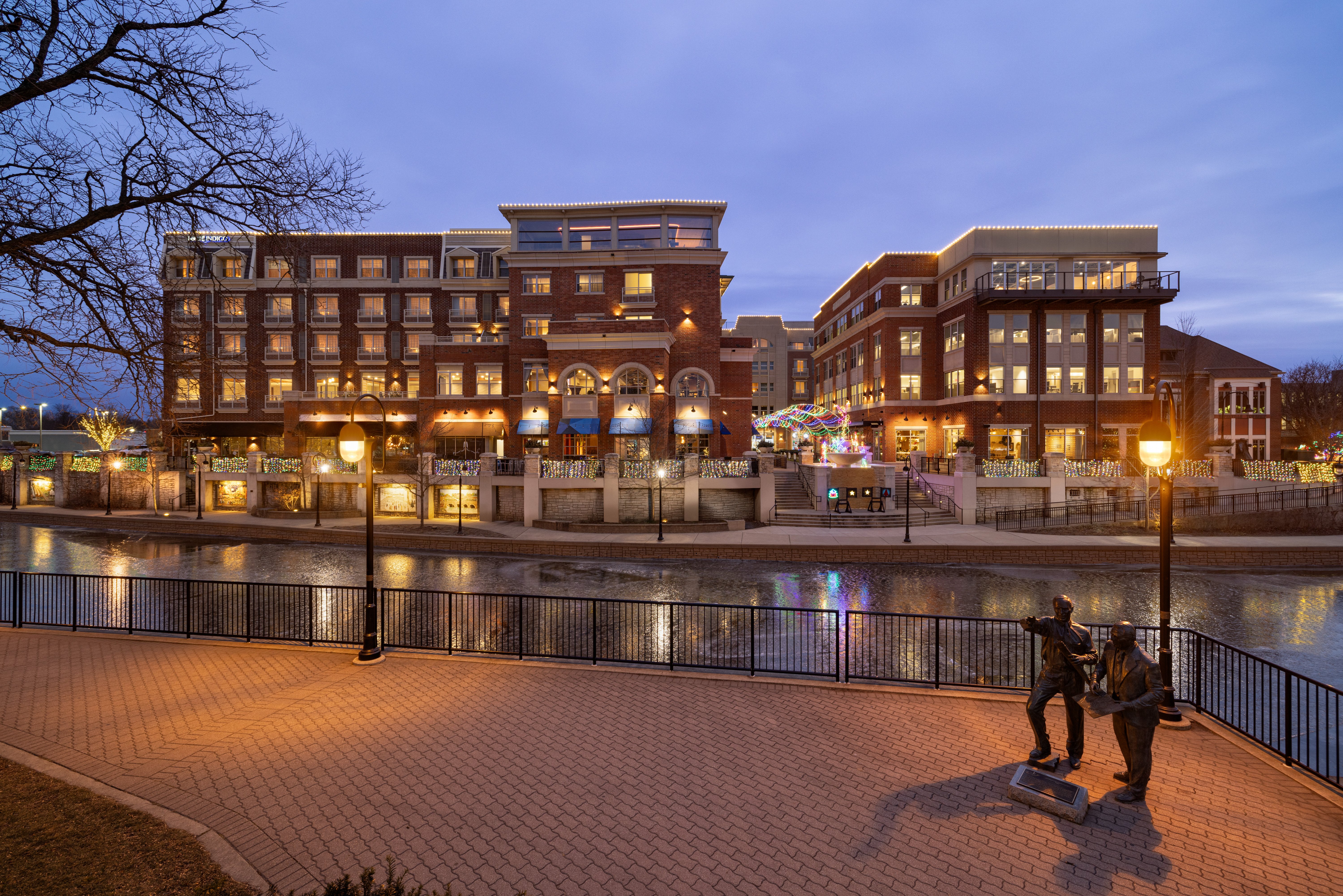 HOTEL INDIGO NAPERVILLE RIVERWALK 1/78