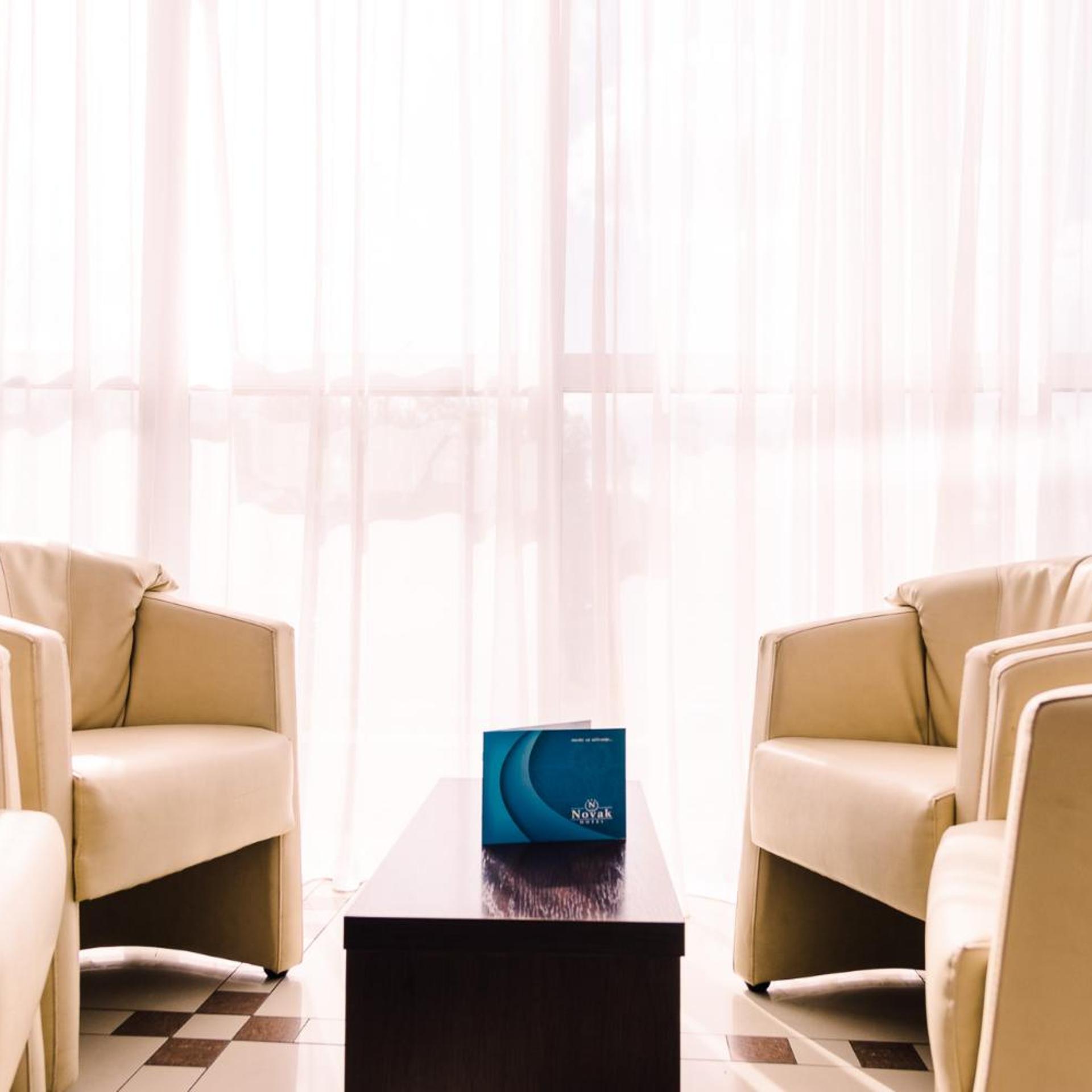 Novak Hotel 33/37