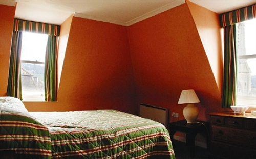 Room, Single