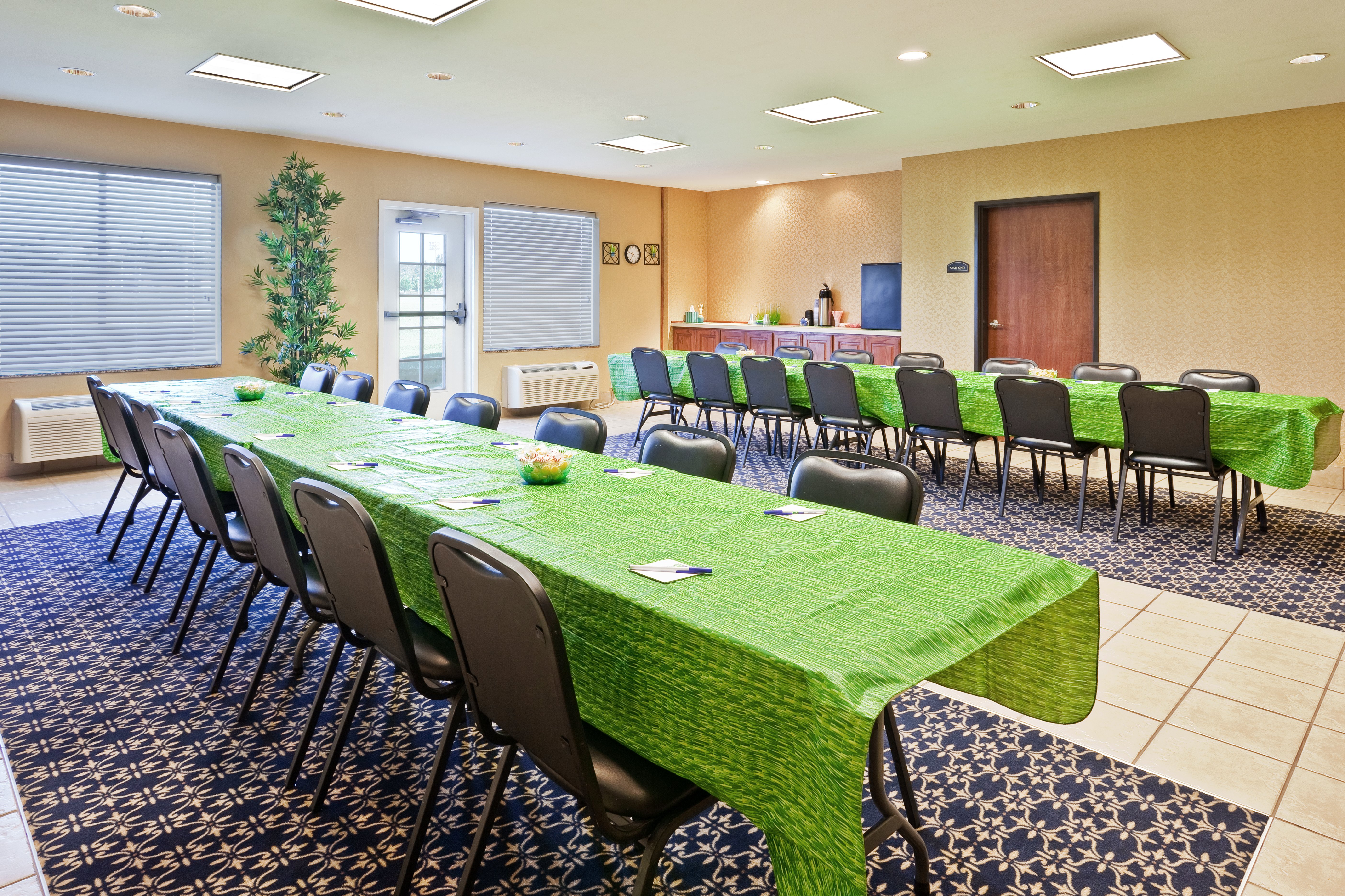 Holiday Inn Express Hotel Suites Paragould 53/60