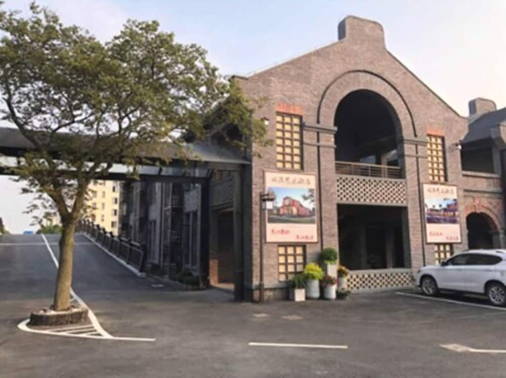 Shanghai Linyin Holiday Hotel 61/71