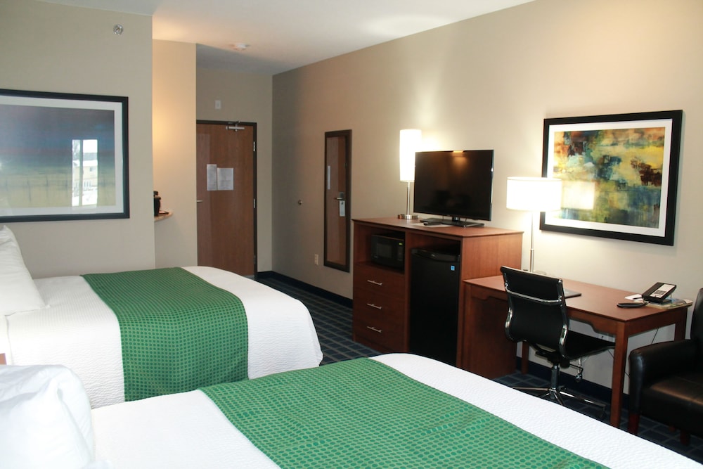 Brookstone Lodge Suites 10/43
