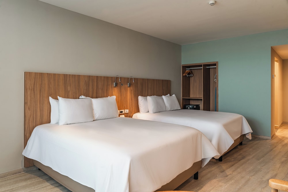 ROOM, 2 QUEEN BEDS