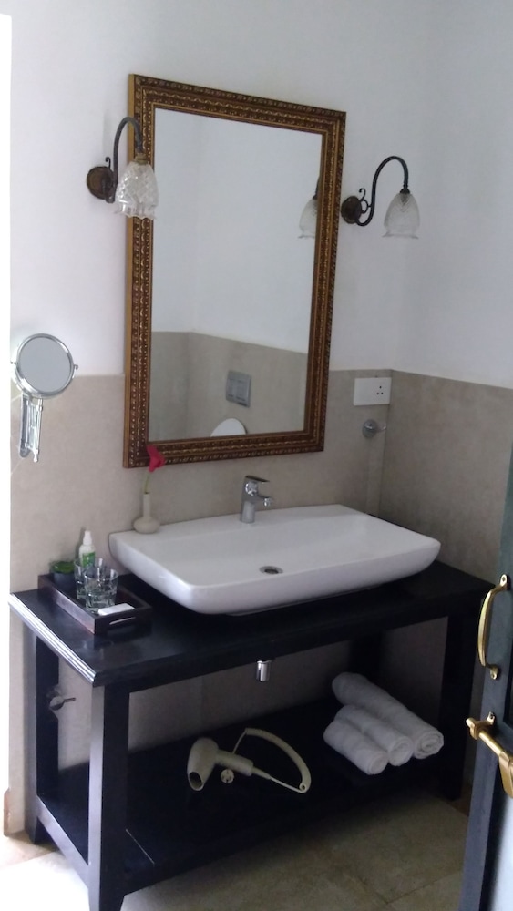 Fort Tiracol Heritage Hotel 45/50