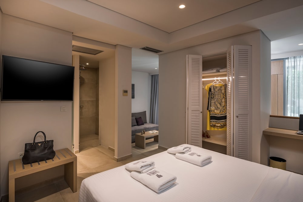 Trianon Luxury Apartments and Suites 41/74