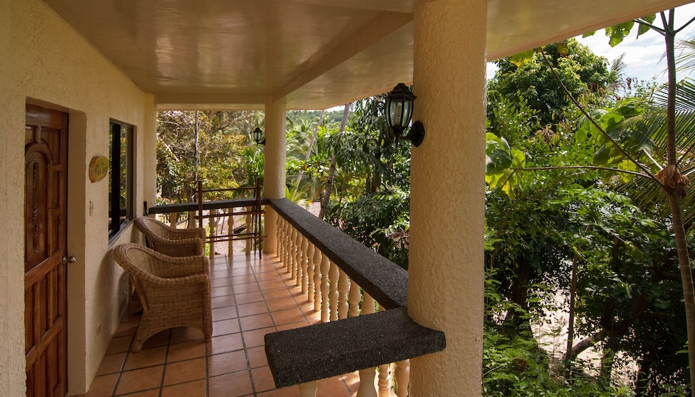 Easy Diving And Beach Resort 36/60