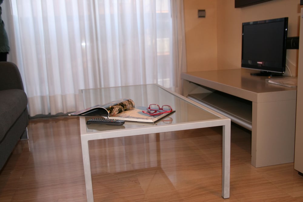 APARTAMENTS INDEPENDENCIA 14/19