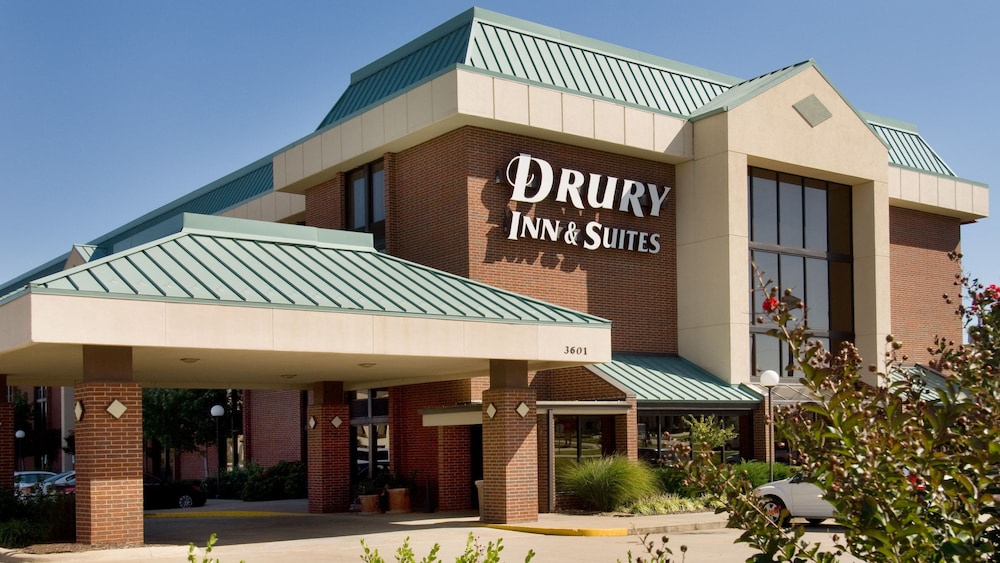 Drury Inn and Suites Joplin 1/50