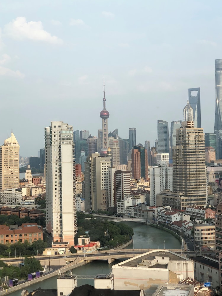 River House Near Peoples Square And The Bund 43/50