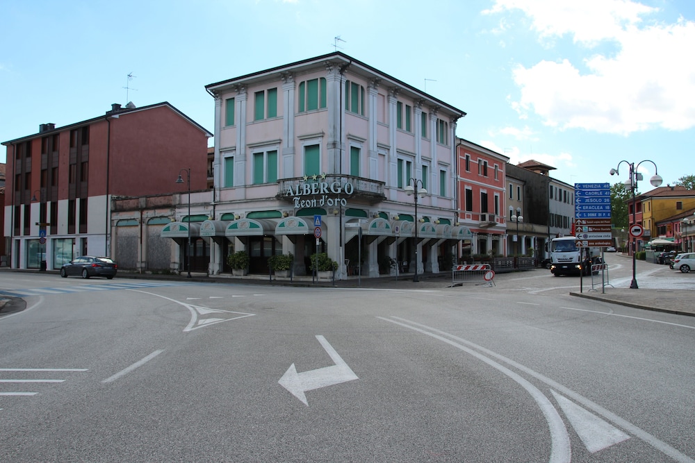 Albergo Leon D Oro 25/28