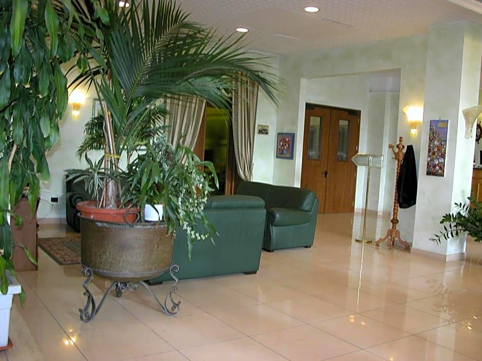 Hotel Calabresi 10/48