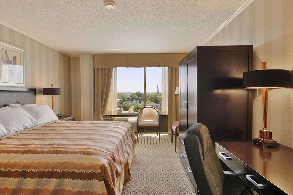 Augusta Downtown Hotel & Conference Center 7/26