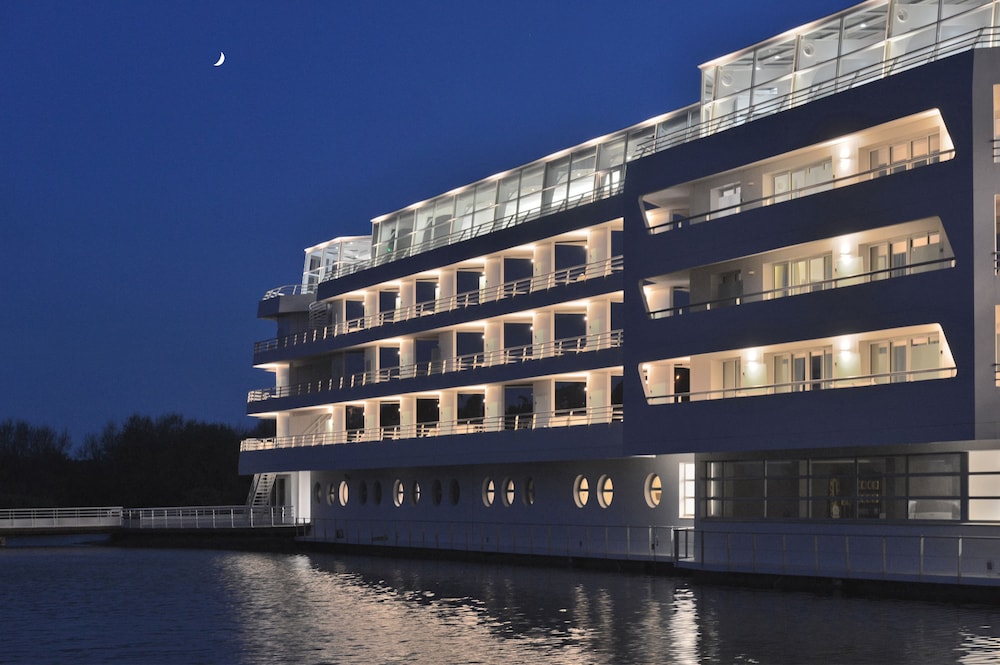MIRAMAR CROUESTY HOTEL 1/66