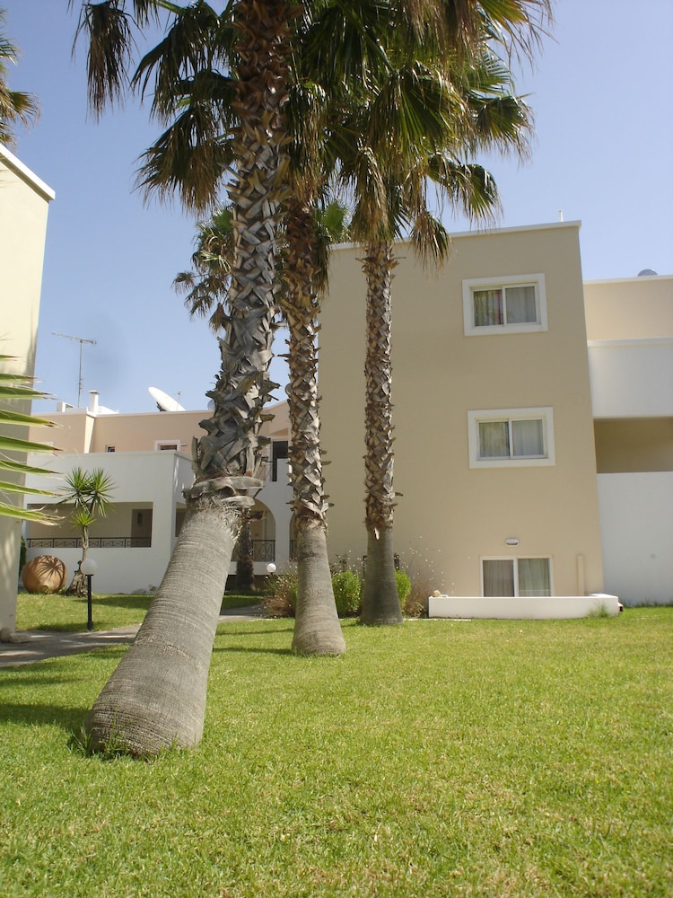 Andromeda Hotel Apartments 64/64