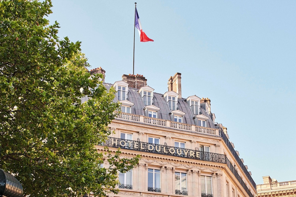Hotel Du Louvre 2/69