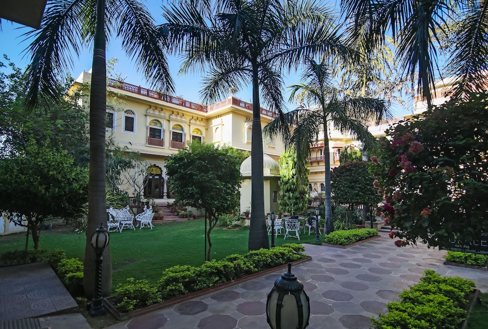 ALSISAR HAVELI 70/73