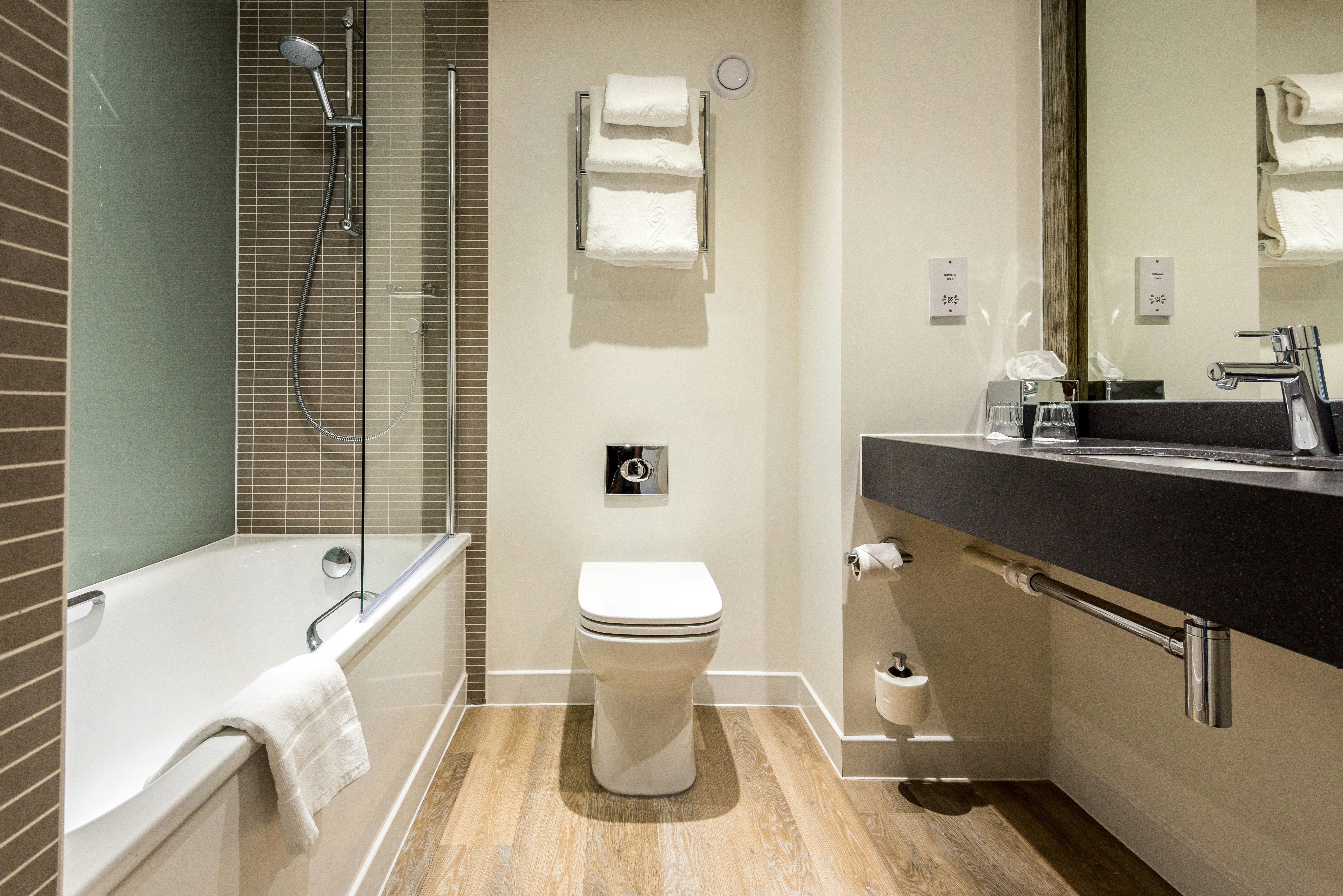 Holiday Inn Leeds Wakefield M1 Jct.40, an IHG Hotel 55/56