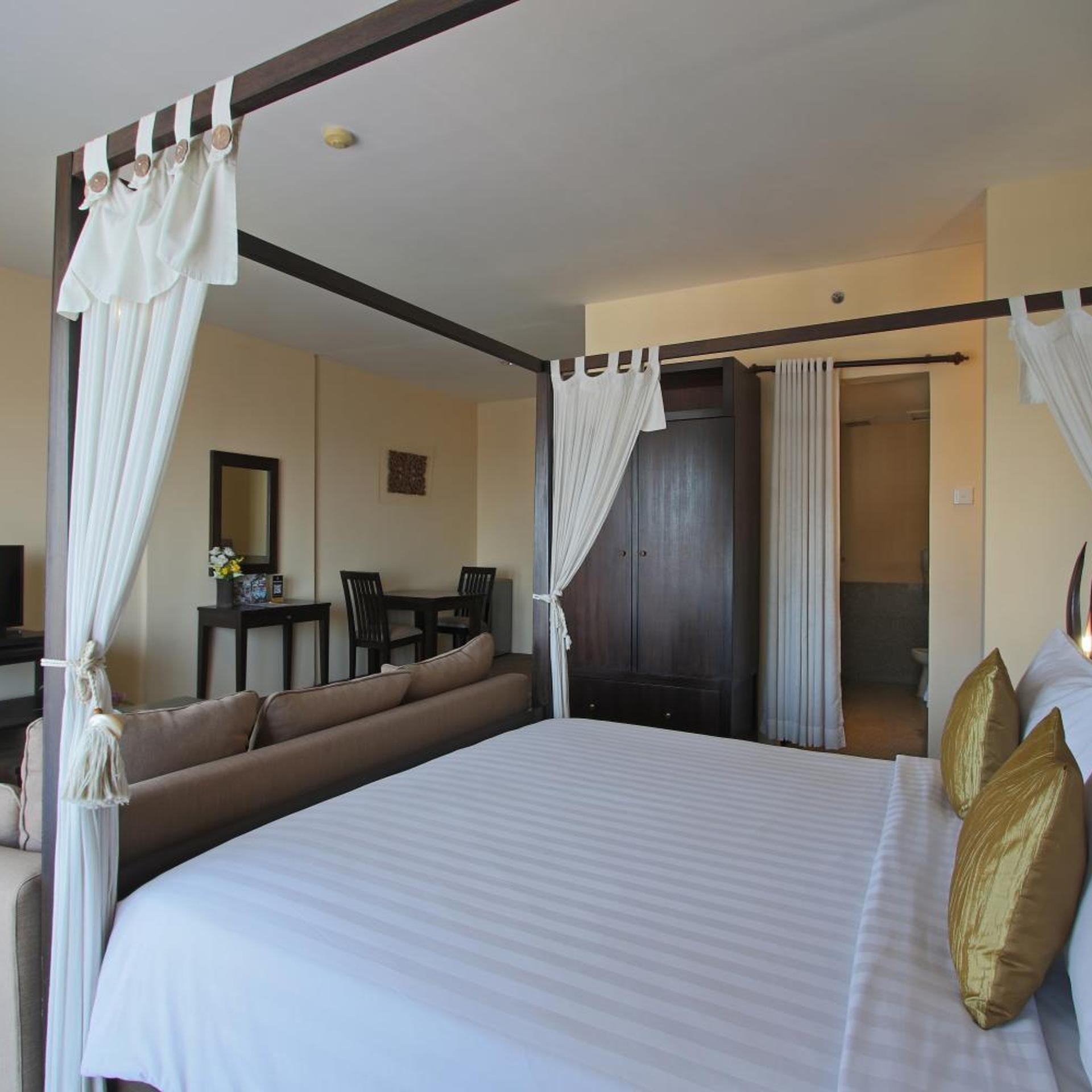 Junior Suite, Village View