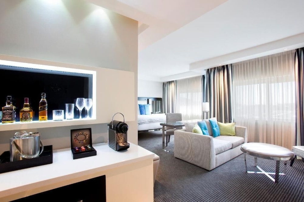 Southern Sun Waterfront 32/50