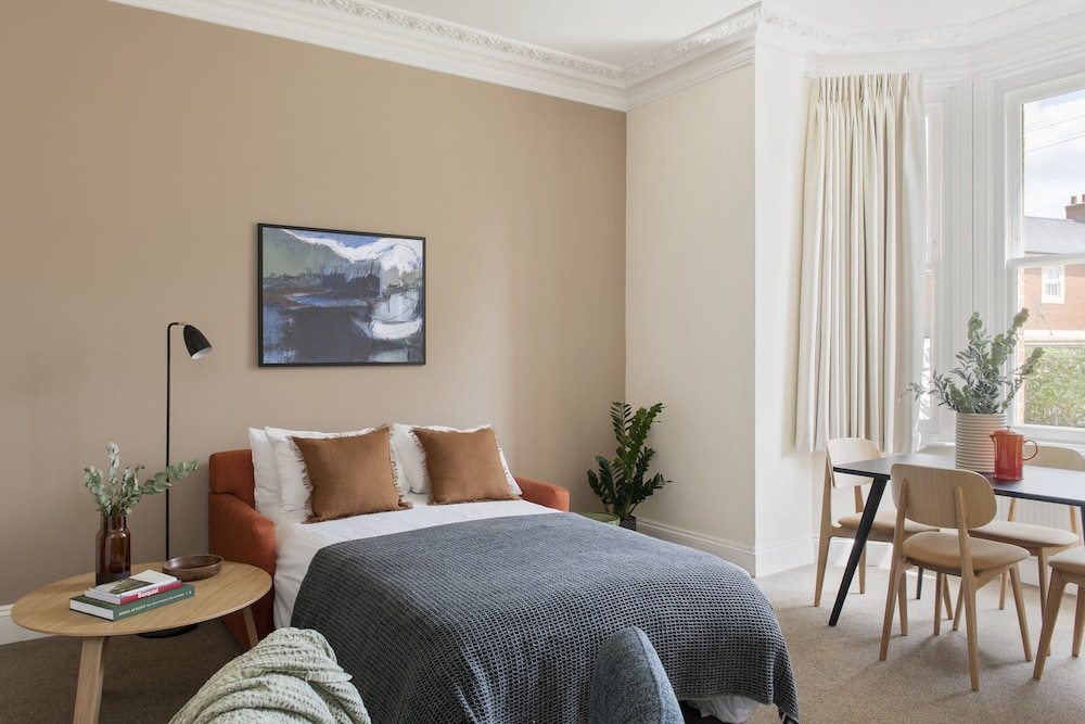 SACO Reading - Castle Crescent 23/64