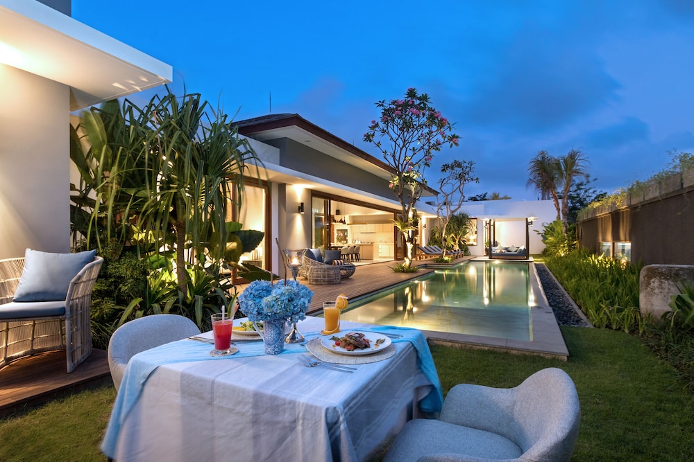 Amarin Seminyak 6/45