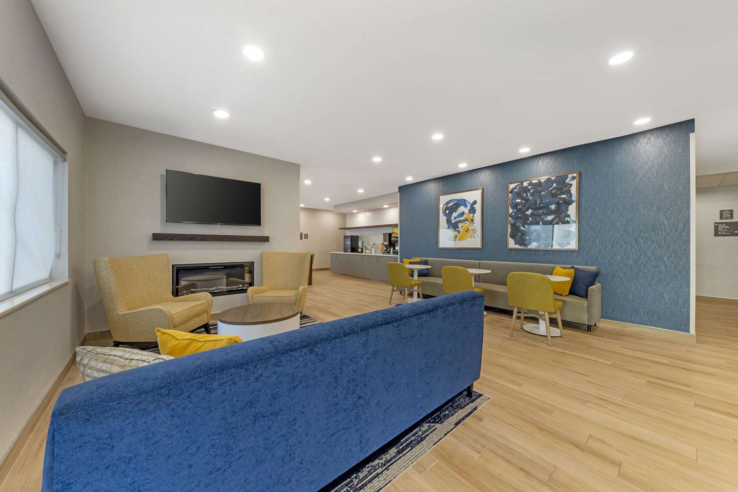 Comfort Inn & Suites Oklahoma City, OK 8/31
