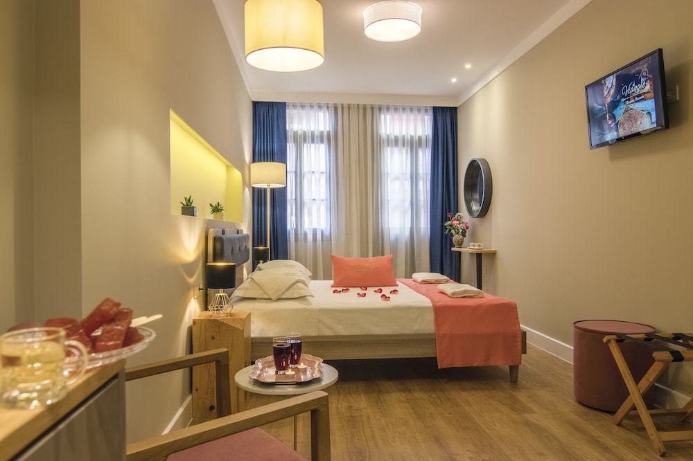 Viaggio Elegant Rooms 19/50