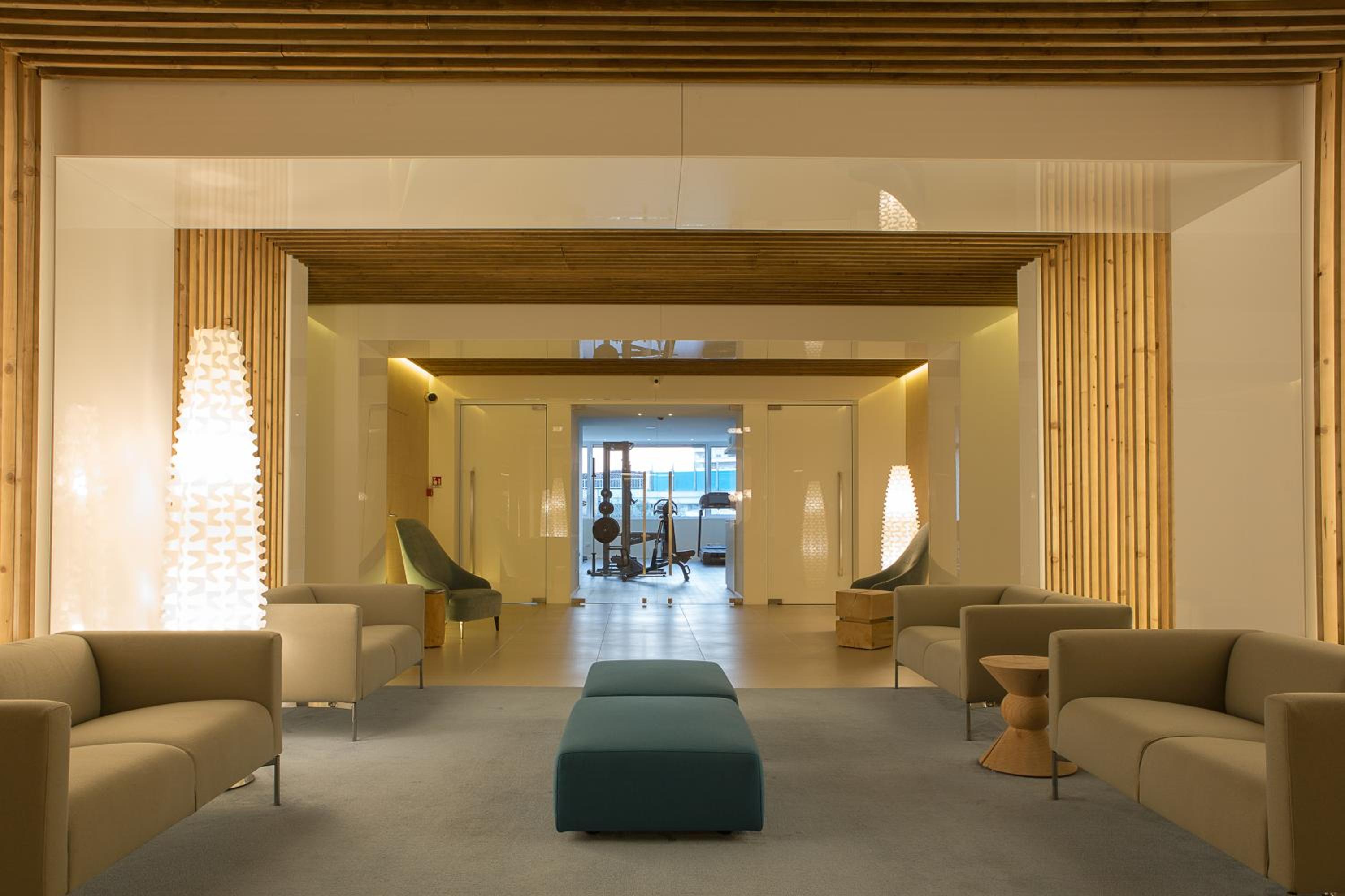 Panoramic Hotel Plaza 43/62