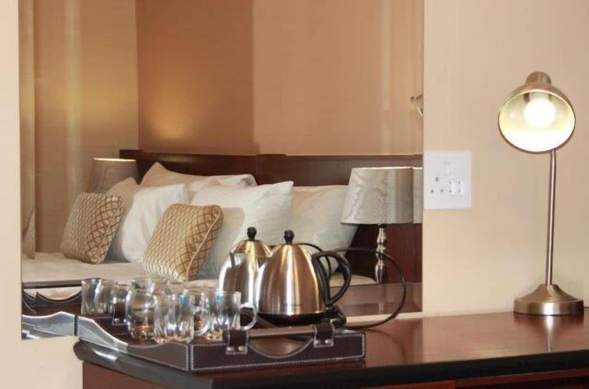 1St Class Manor B&B 15/23