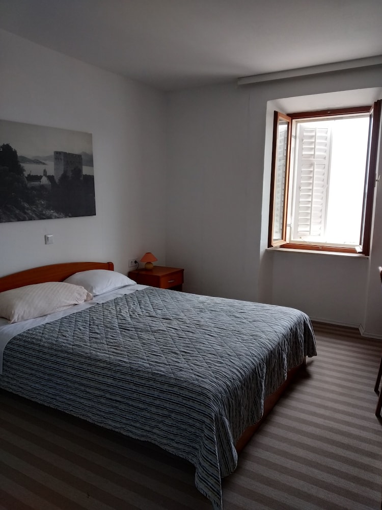 Hotel Glavovic 24/53