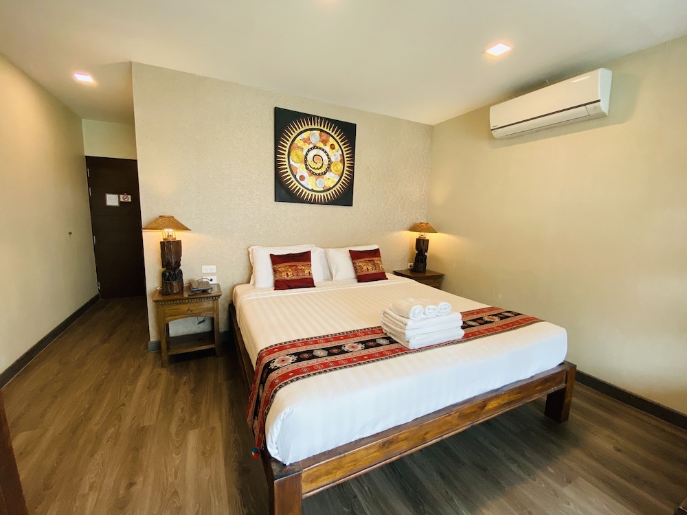 C Hotel Boutique And Comfort 10/40