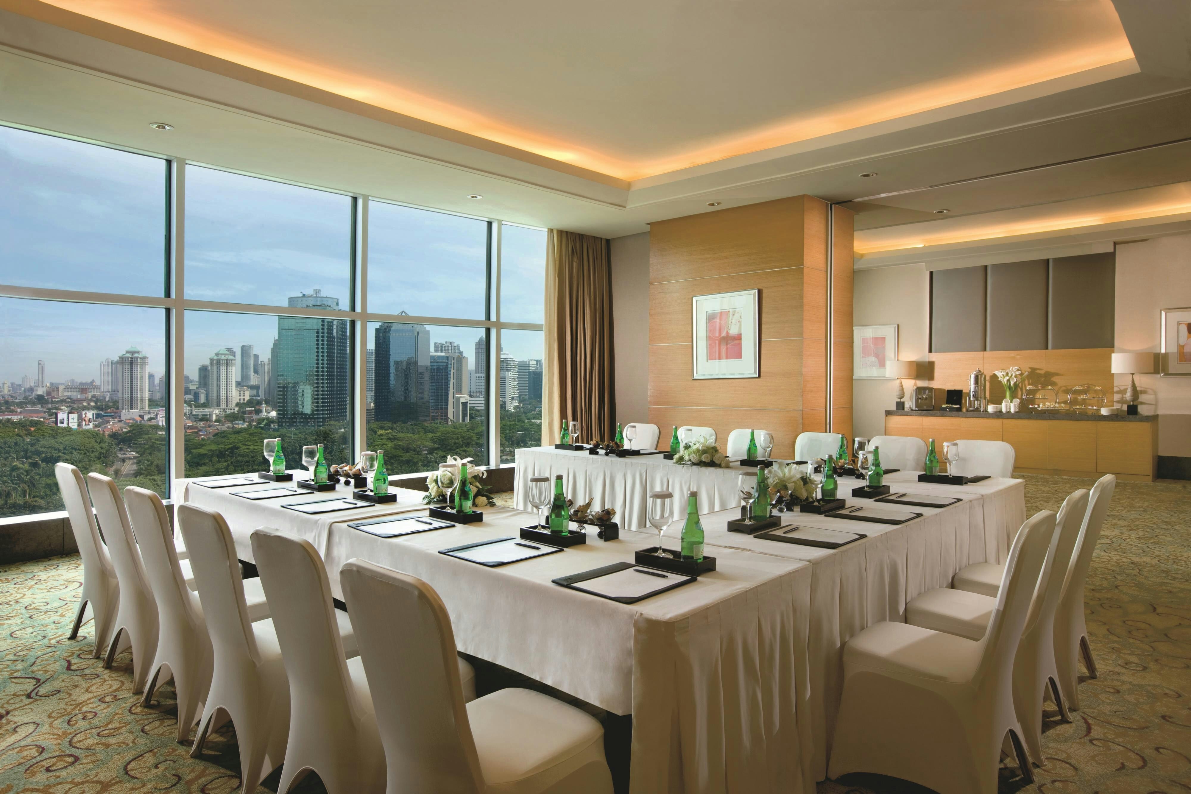 THE RITZ-CARLTON JAKARTA, PACIFIC PLACE 9/16