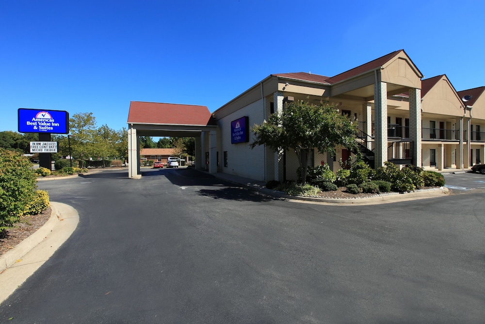Brentwood Inn and Suites (ex. Americas Best Value Inn and Suites Glen Allen/Richmond) 37/42
