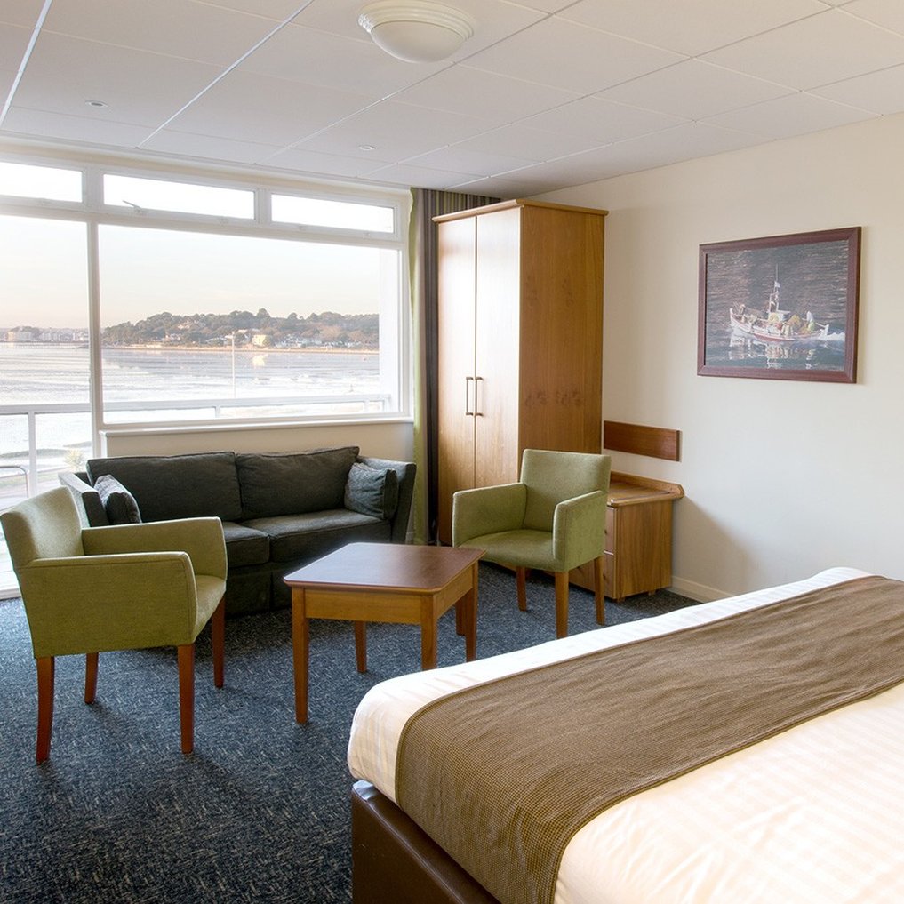 Sandbanks Hotel 52/61